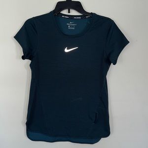 Nike Highlow Sports Top
